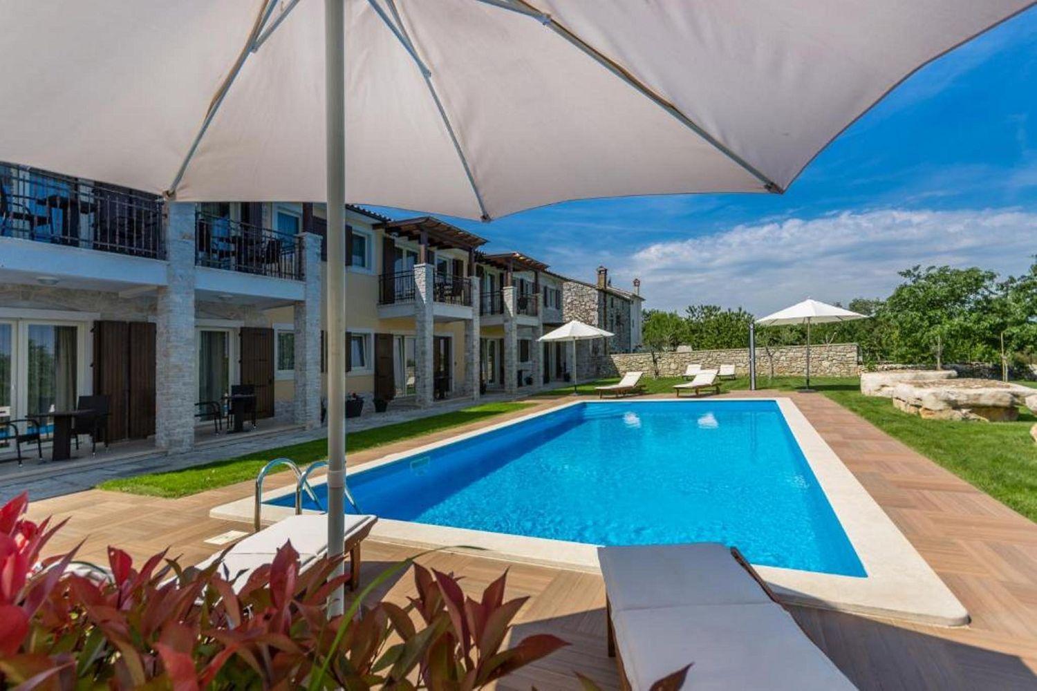 Apartman Komfortables Mit Whirlpool, Pool, Klima, Privater Terrasse - Nur 5 Km Bis